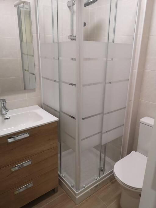 Hostal Mari En La Laguna, Alquiler Habitacion Privada En Hostal, 6 Habitaciones Cerca De La Universidad Y Aeropuerto Norte, 3 Banos Compartidos La Laguna  Zewnętrze zdjęcie